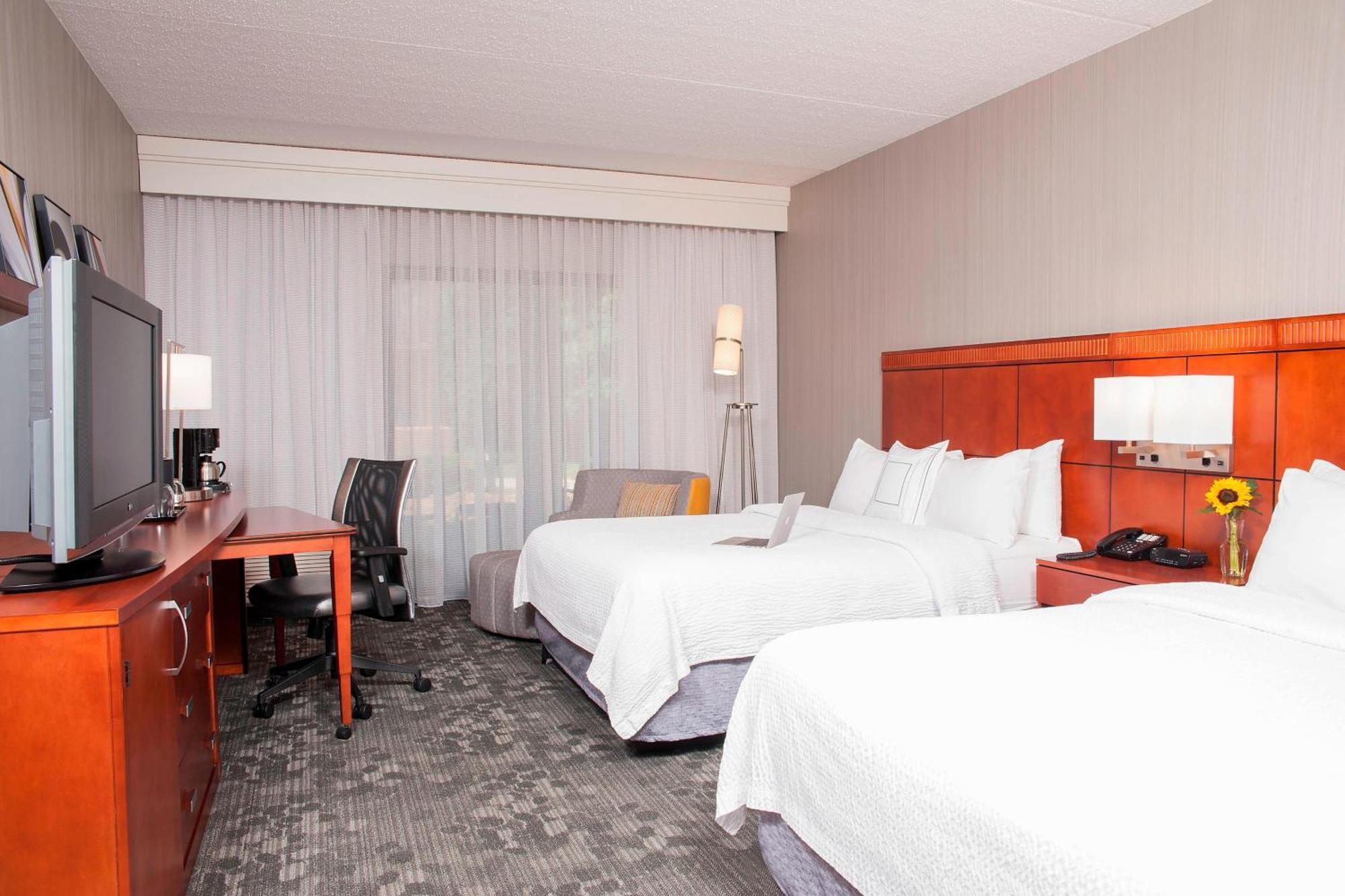 Courtyard Chicago Glenview/northbrook Hotel 3*